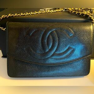 Chanel CC Chain Shoulder Wallet Bag Purse Black Caviar Skin